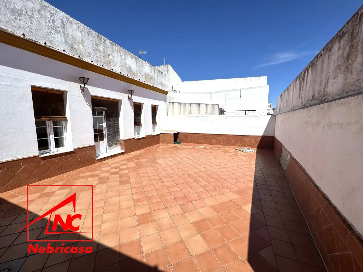 Terrace of Houses for sale in Lebrija  with Air Conditioner and Private garden
