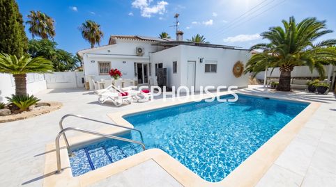 Chalet de una sola planta con vistas al mar y una excelente eficiencia energética., imatge 2