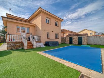 Exterior view of House or chalet for sale in Soto del Real  with Terrace, Swimming Pool and Balcony
