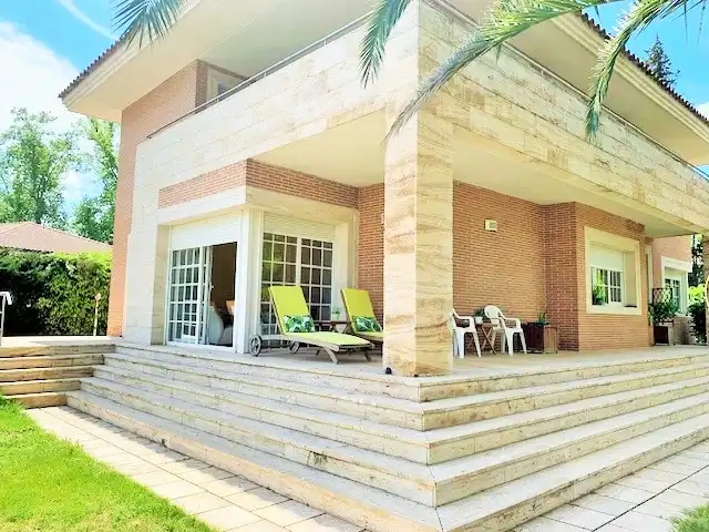 Terraza de Casa o chalet en venta en Aranjuez con Aire acondicionado, Calefacción y Jardín privado