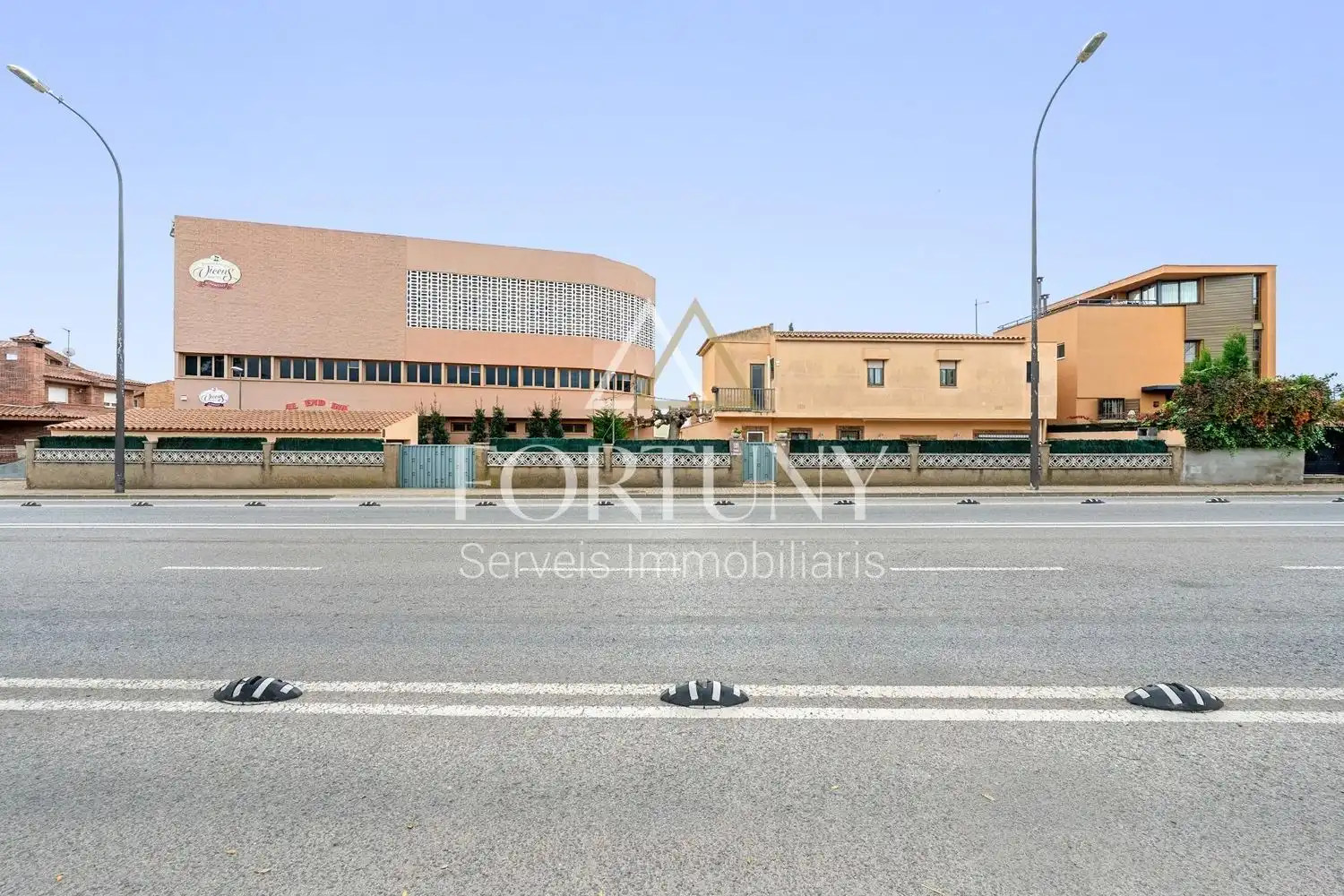 Vista exterior de Casa o xalet en venda en Reus amb Aire condicionat, Traster i Balcó