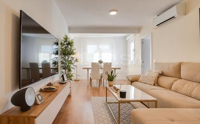 Sala d'estar de Àtic en venda en L'Hospitalet de Llobregat