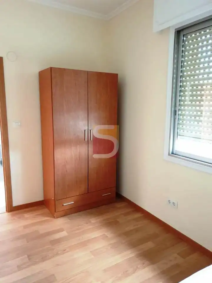 Habitación de Piso de alquiler en San Cibrao das Viñas con Calefacción y Terraza