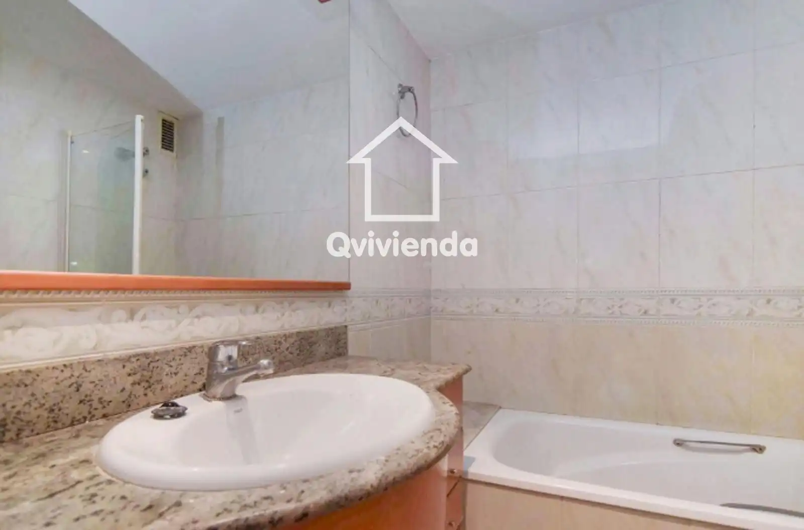 Baño de Casa adosada en venta en Granollers