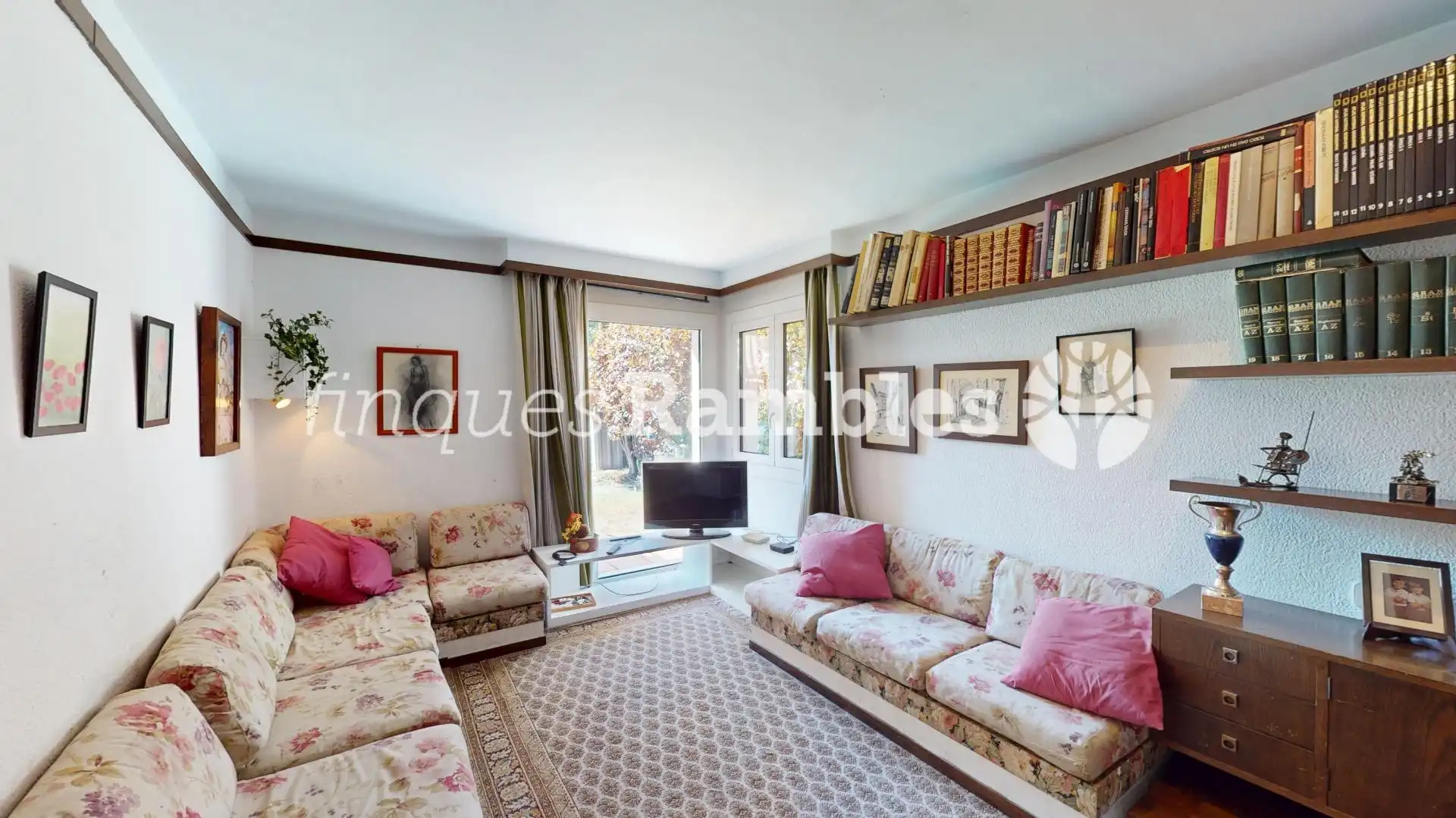 Sala d'estar de Casa o xalet en venda en El Poble Sec