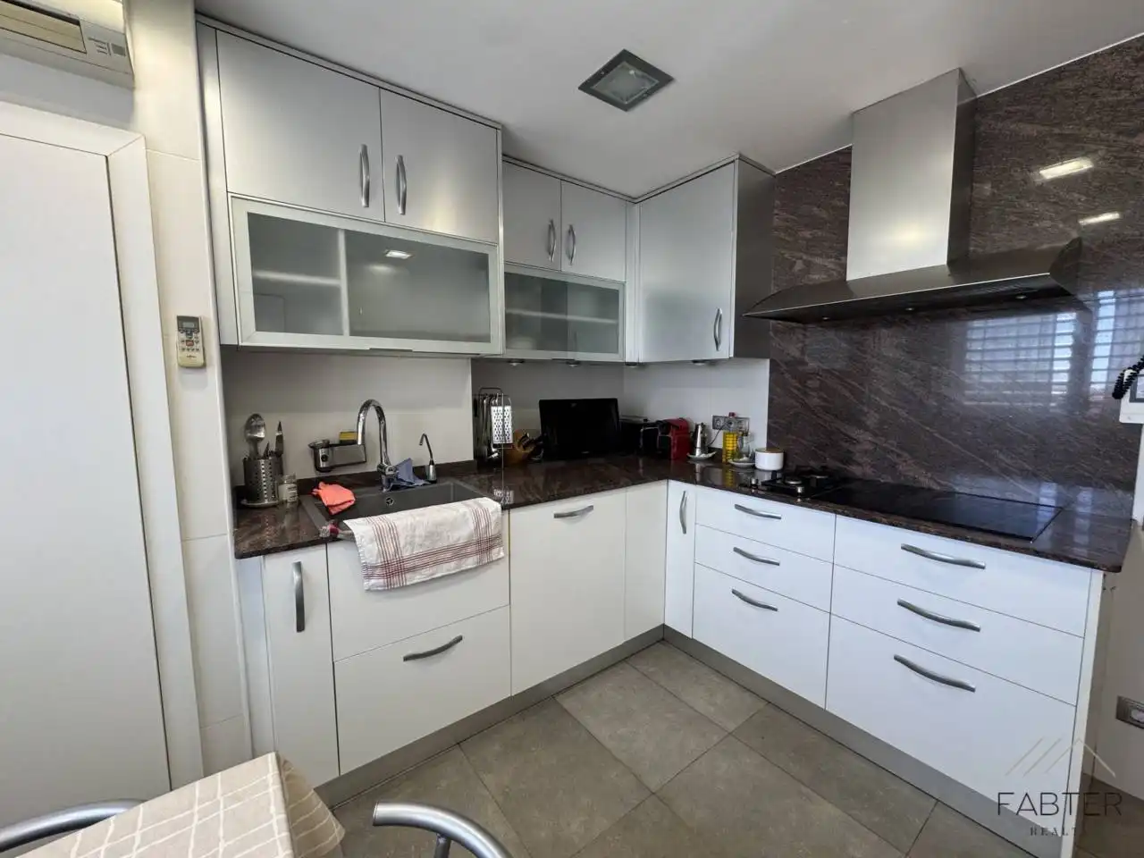 Flat with terrace for sale in Carretera Collblanc, imagen 12