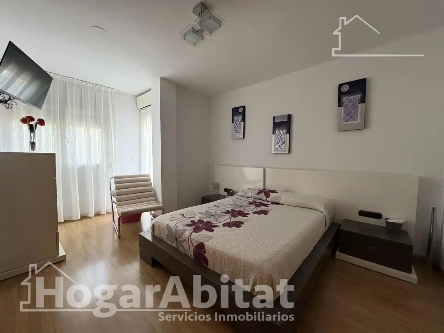Dormitori de Casa adosada en venda en Tavernes de la Valldigna amb Terrassa i Balcó