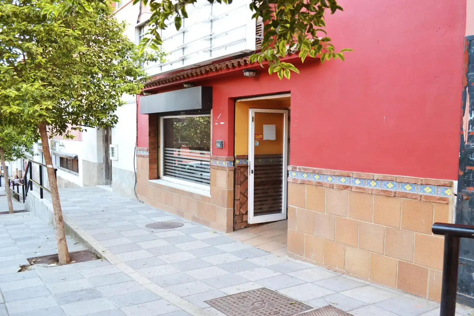 Local de alquiler en Algeciras con Aire acondicionado y Amueblado