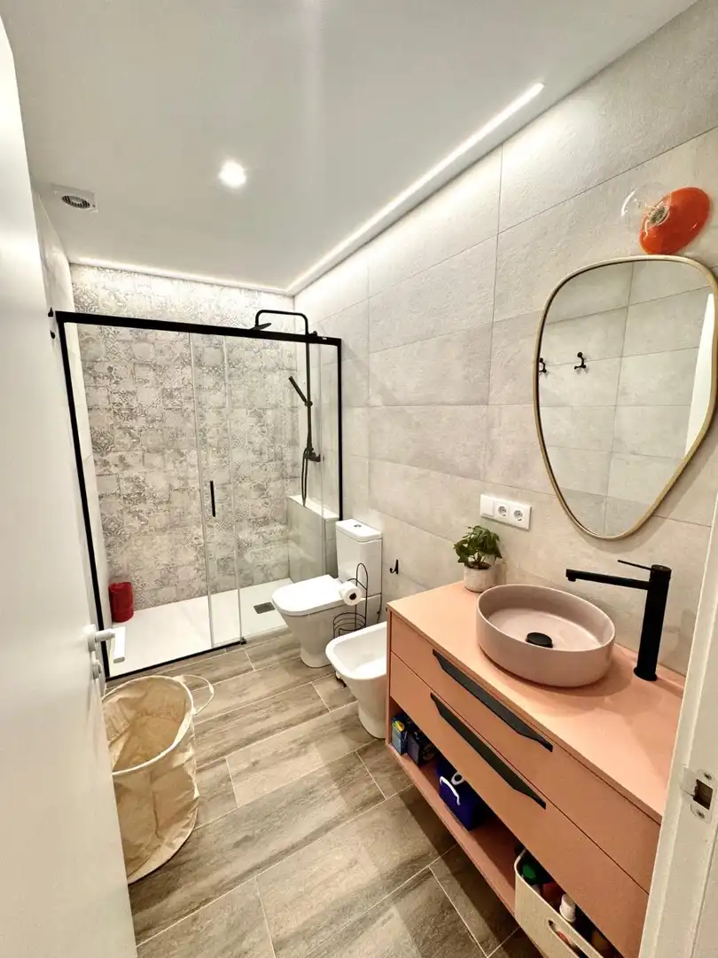 Bany de Casa o xalet de lloguer en Alicante / Alacant amb Aire condicionat, Terrassa i Moblat