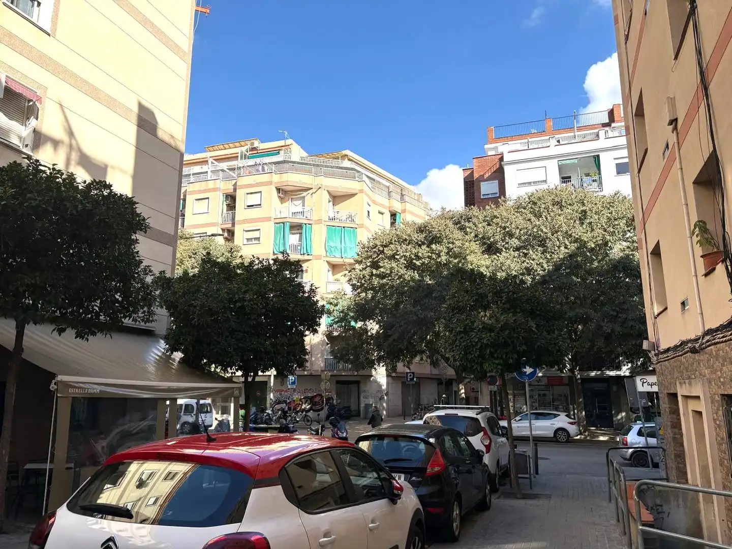 Vista exterior de Apartamento en venta en L'Hospitalet de Llobregat