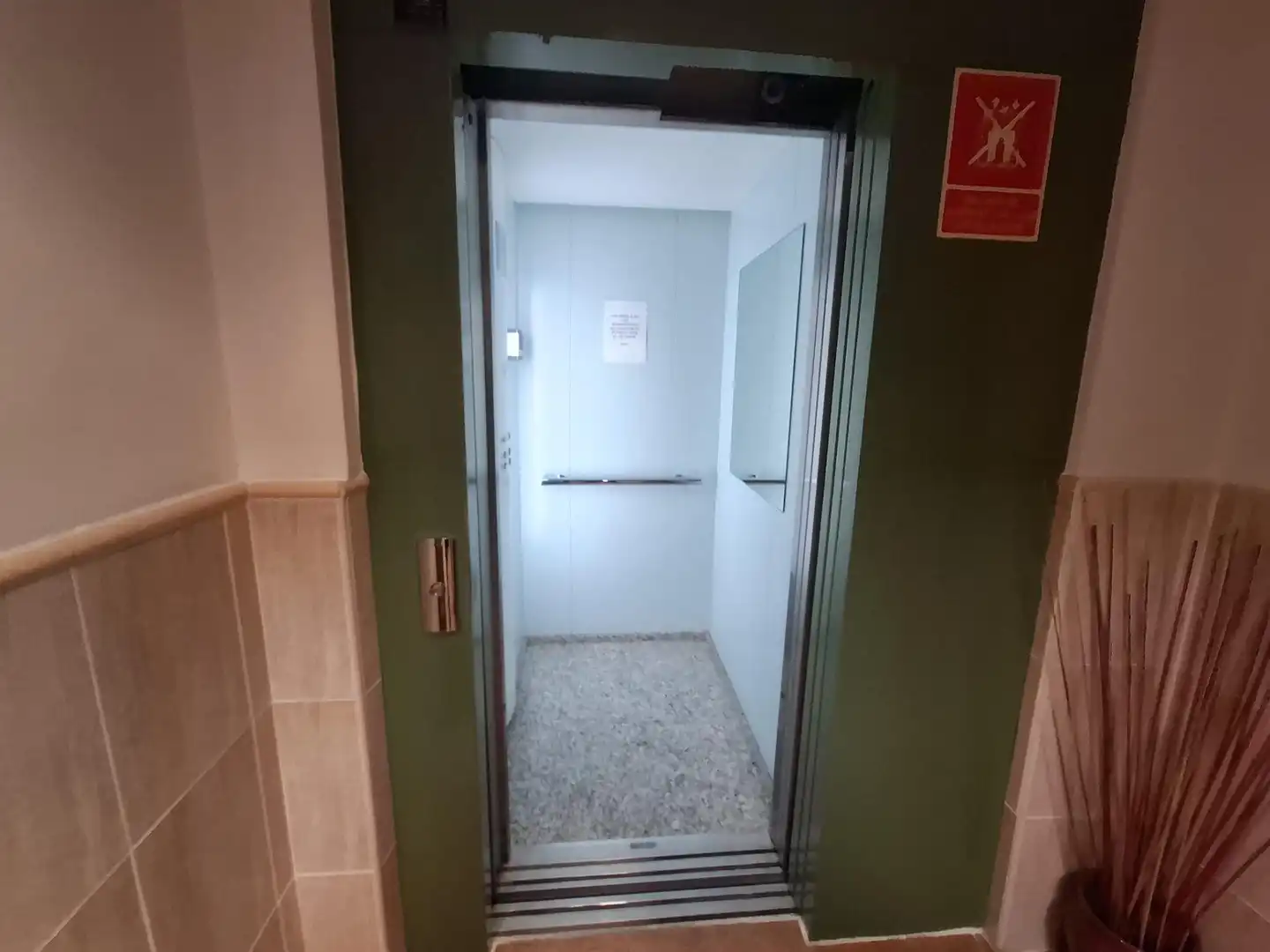 Edificio en venta en Tolox