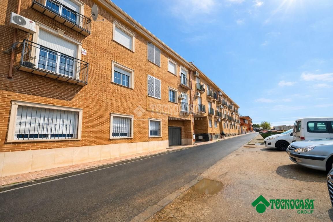Exterior view of Flat for sale in Torrijos  with Air Conditioner, Heating and Terrace