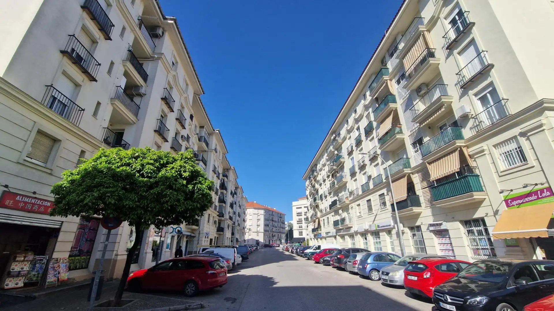 Außenansicht von Garage zur Miete in Jerez de la Frontera