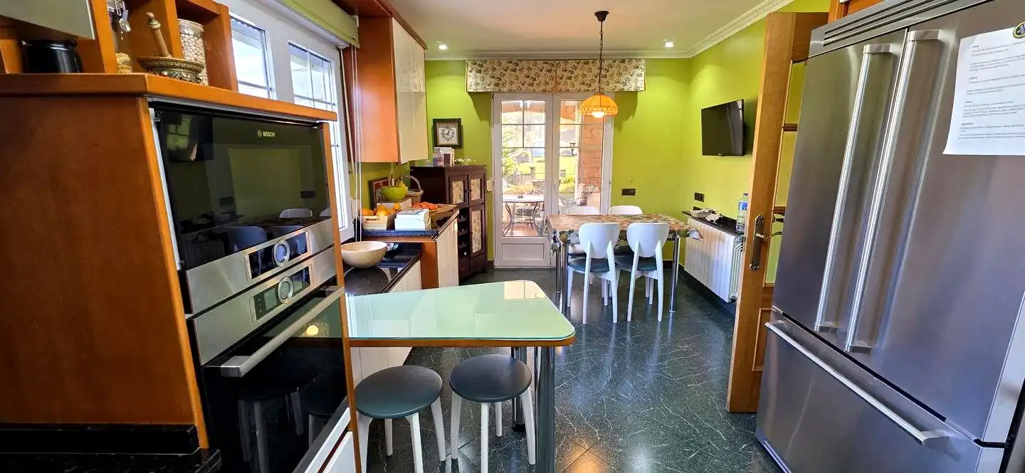 Kitchen of Houses for sale in Valdés - Luarca  with Heating, Private garden and Parquet flooring