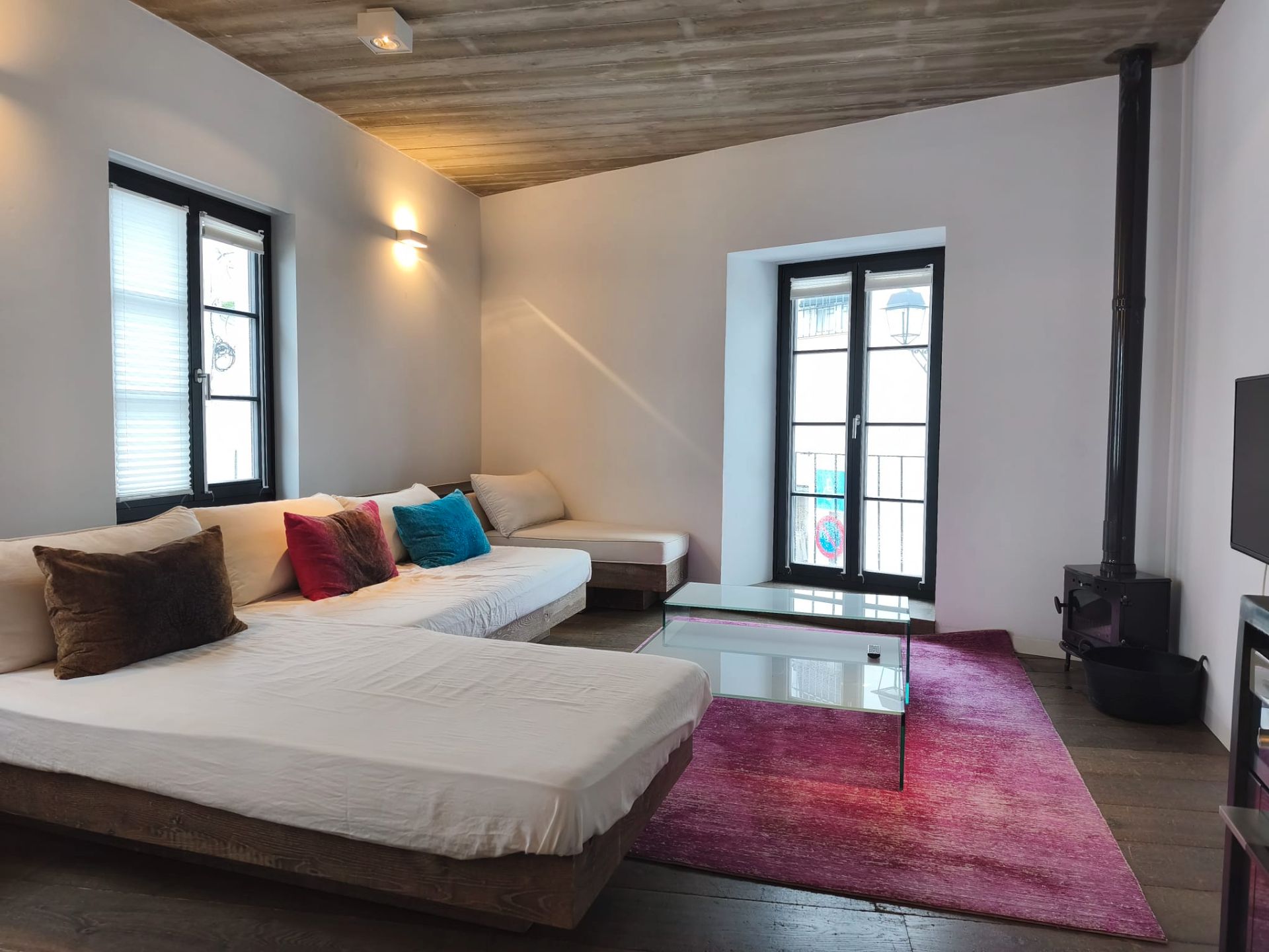 Sala d'estar de Casa o xalet en venda en Cazalla de la Sierra amb Aire condicionat, Calefacció i Moblat