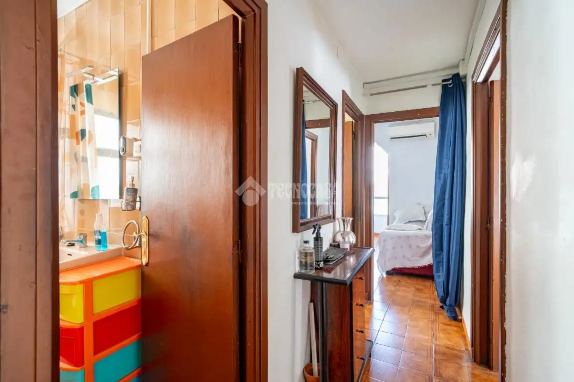 Habitación de Piso en venta en Granada con Aire acondicionado y Balcón