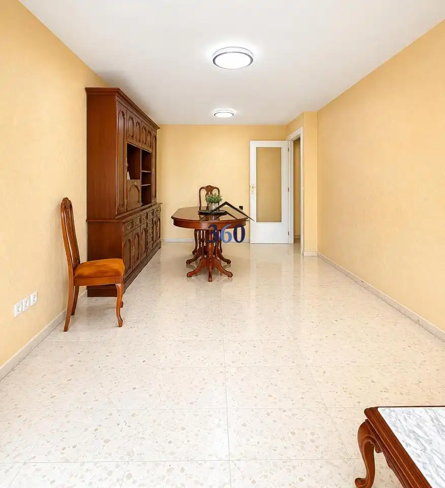 Wohnung zum Verkauf in Cáceres mit Terrasse und Möbliert