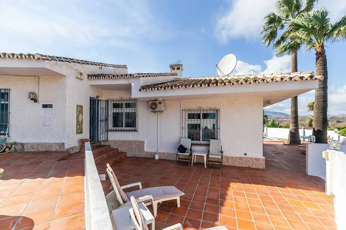 Vista exterior de Casa o chalet en venta en Mijas con Aire acondicionado, Calefacción y Jardín privado