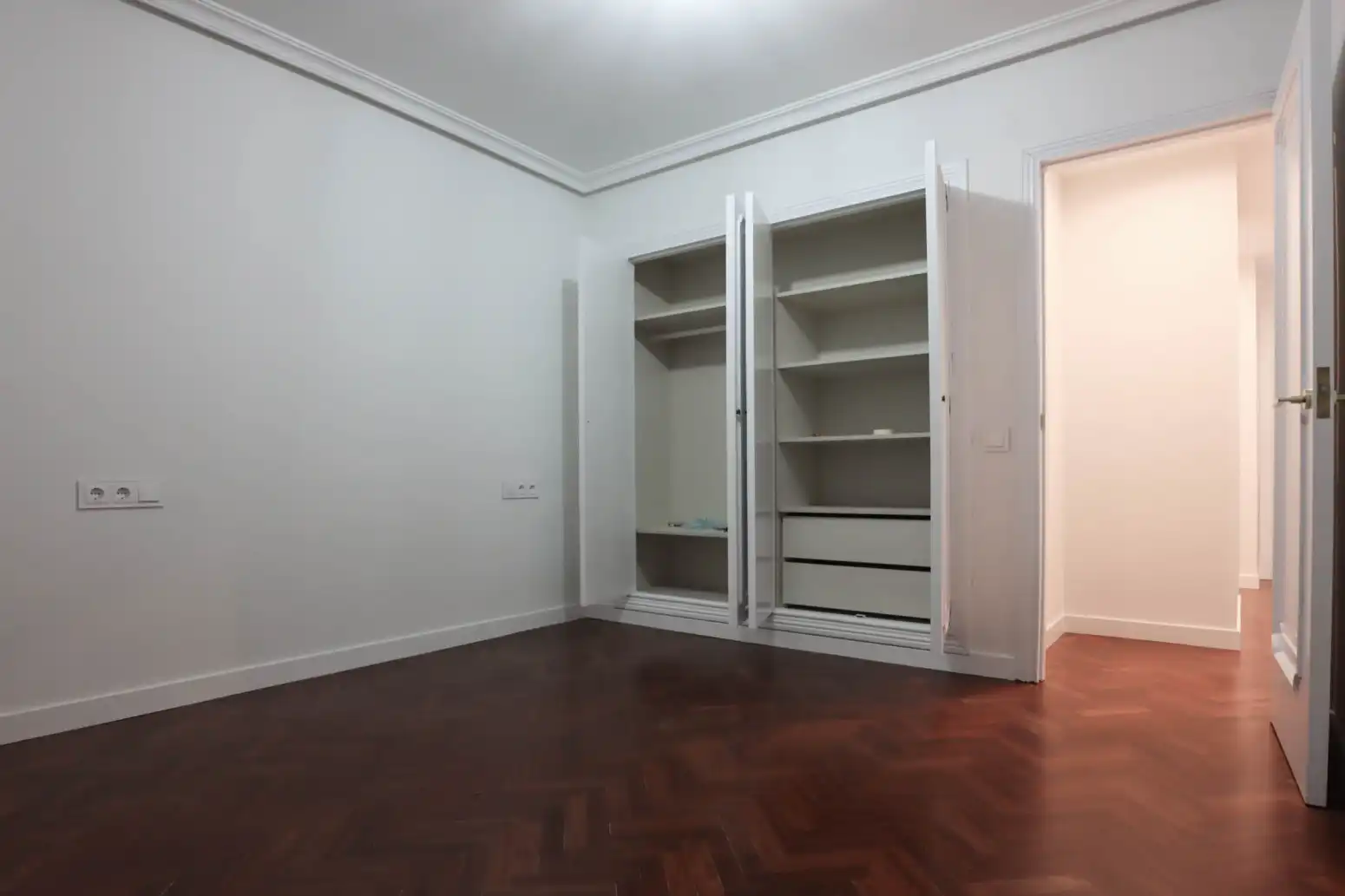 Schlafzimmer von Wohnung zur Miete in Oviedo  mit Heizung und Parkett