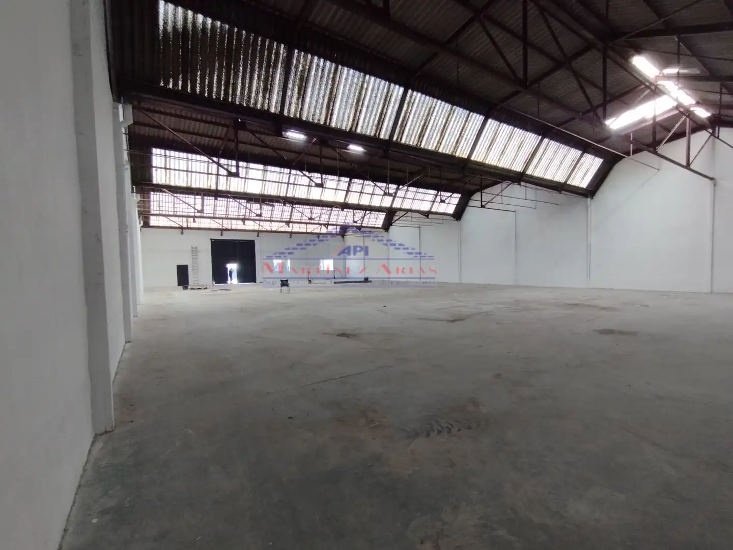 Industrial building for sale in Calle Cazalilla