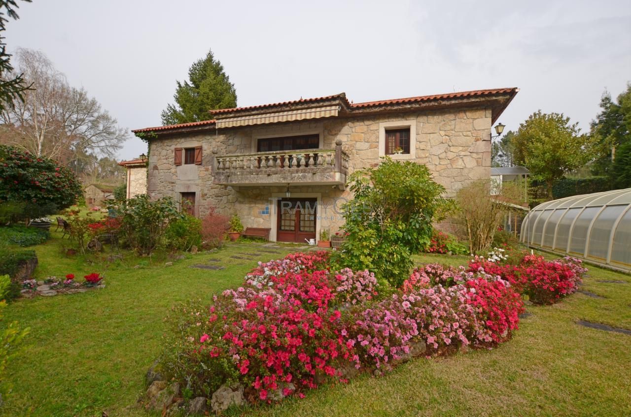 Exterior view of Country house for sale in Tomiño  with Heating, Private garden and Terrace