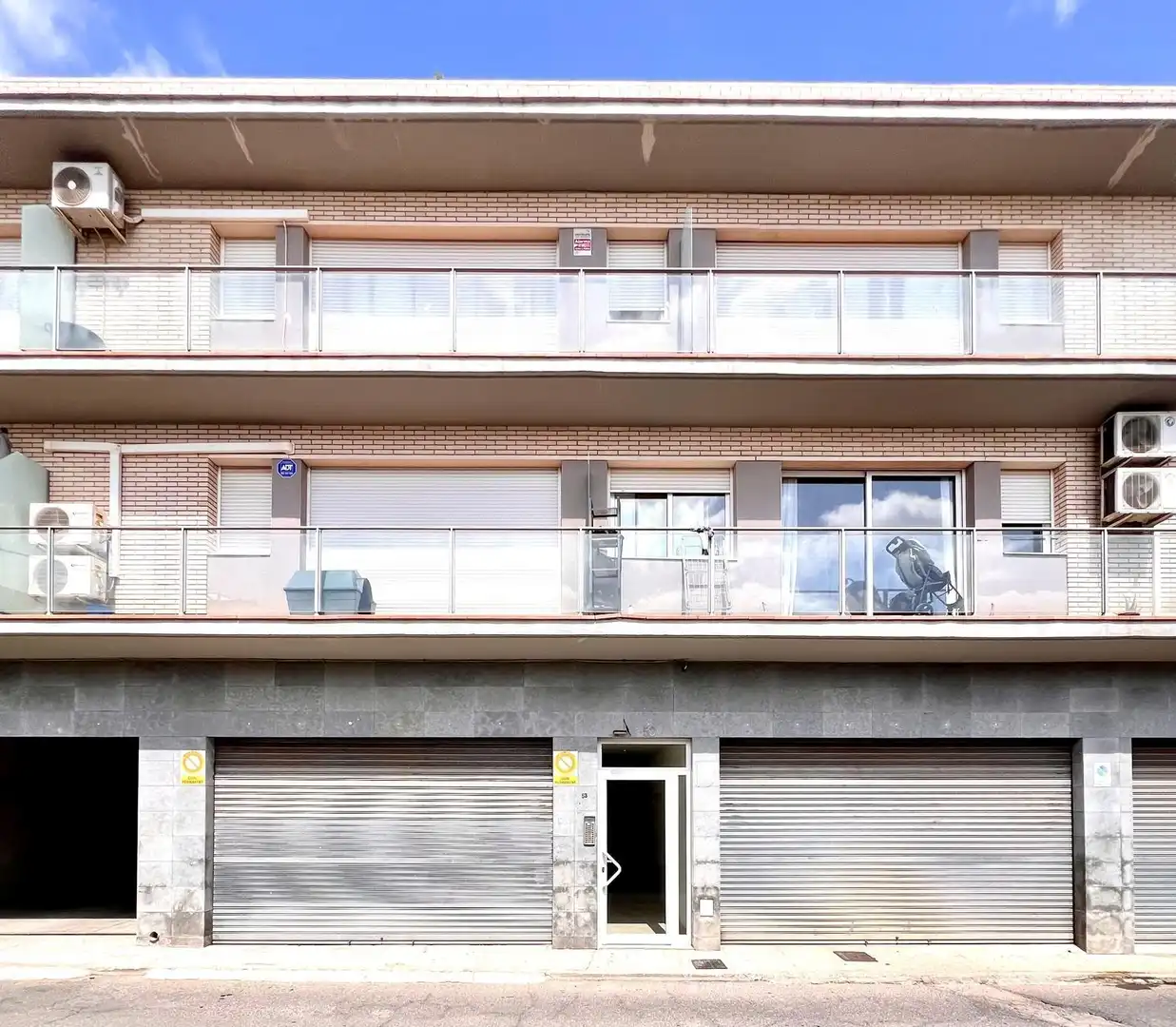 Exterior view of Duplexes for sale in Santa Bàrbara
