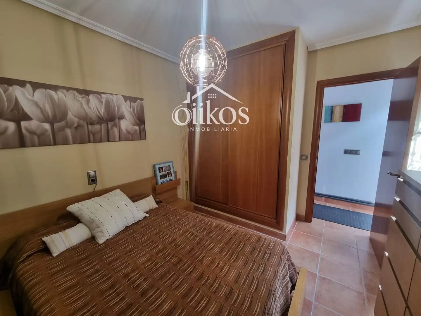 Habitación de Casa adosada en venta en Villamayor con Aire acondicionado, Calefacción y Parquet