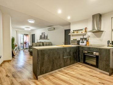 Piso con piscina en venta en Avinguda de Ramón Ortega