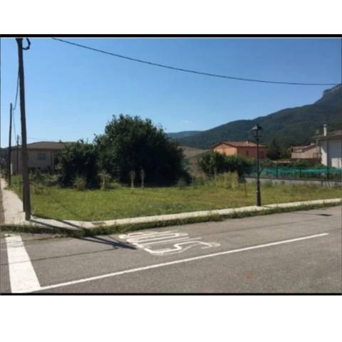 Terreno residencial en Venta en Carrer Castell d'Hostoles, 8 en Les Planes d'Hostoles