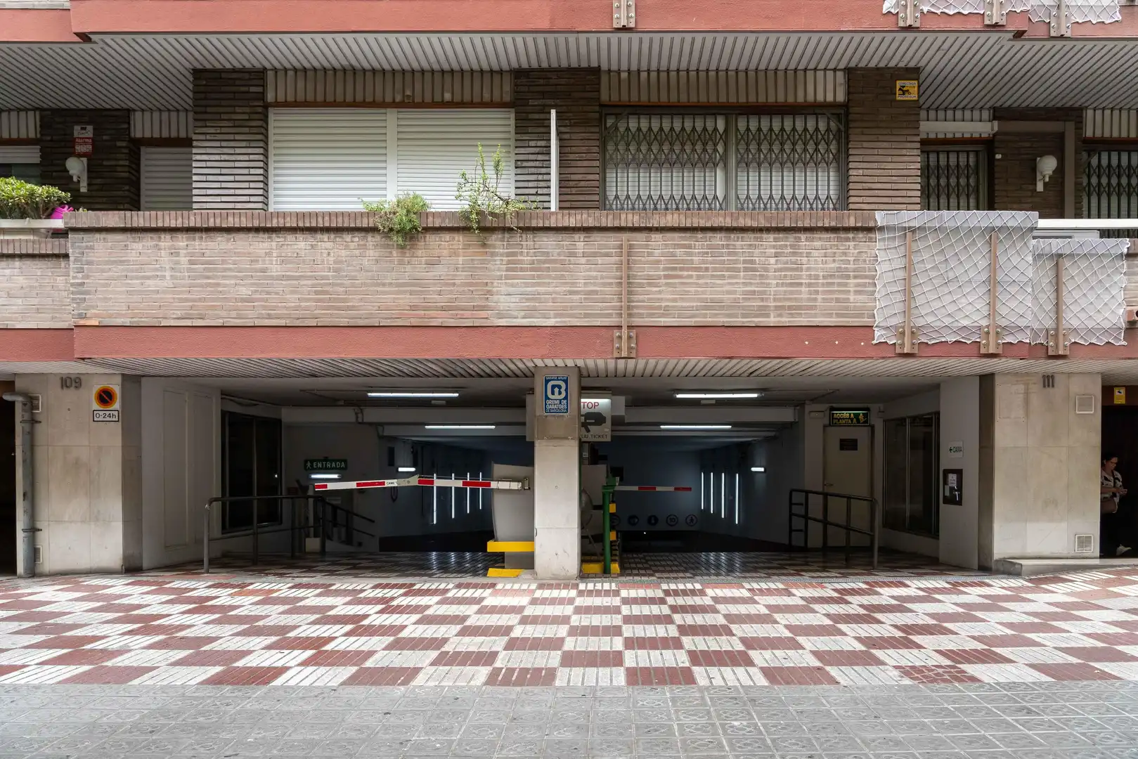 Einzelparkplatz zur Miete in CALLE BRUC 103, imagen 3