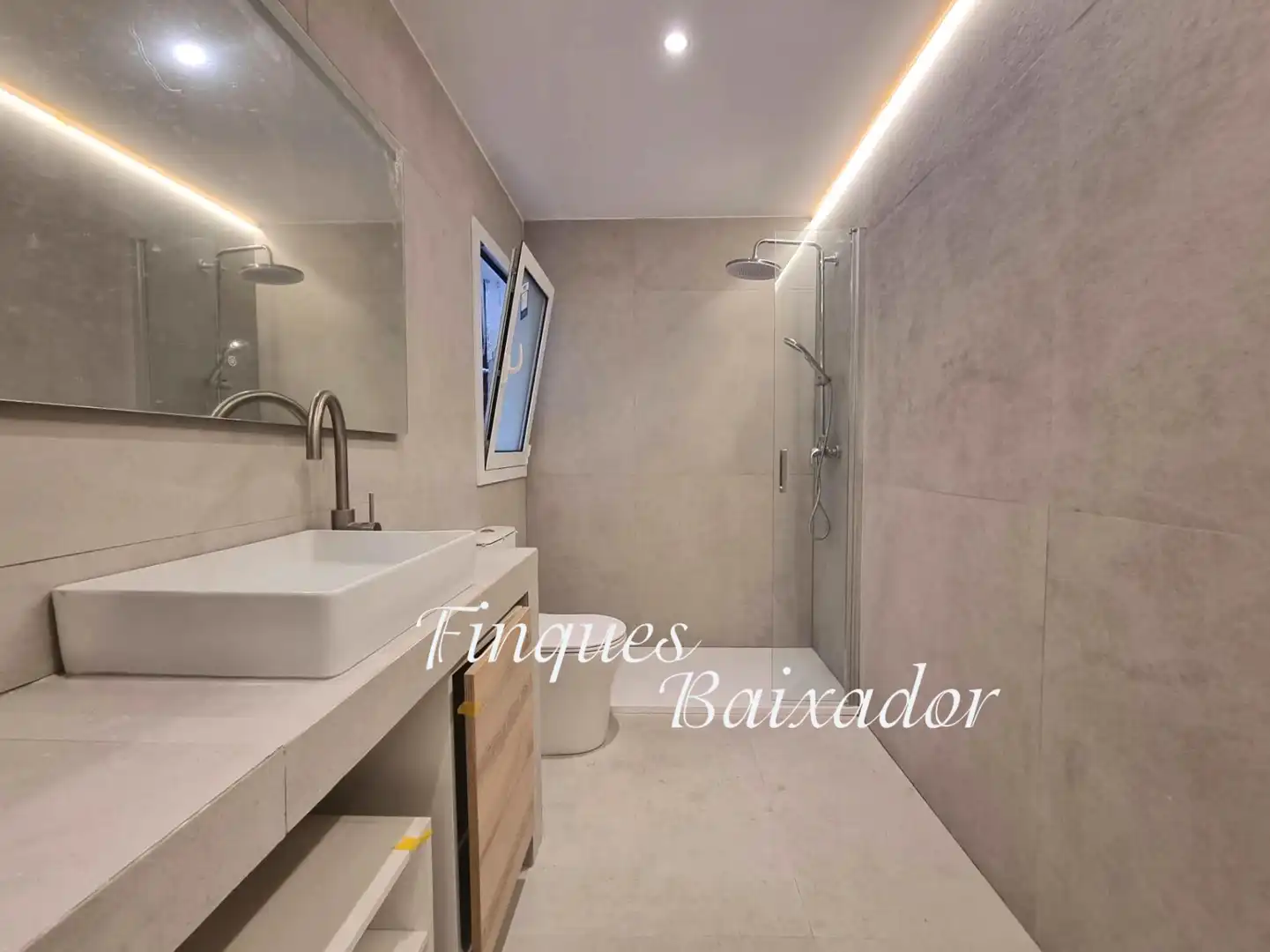Flat for sale in Carrer de Vicenta Escoda, imagen 8