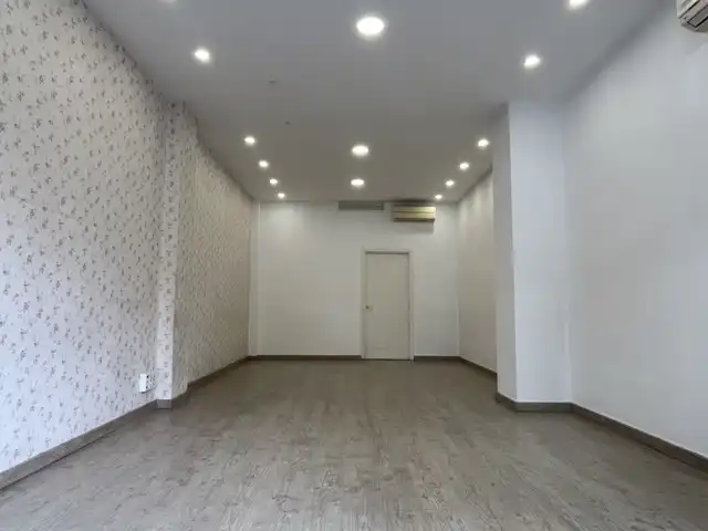 Commercial properties for rent in Carrer d'Emilio Lluch, Vara de Quart