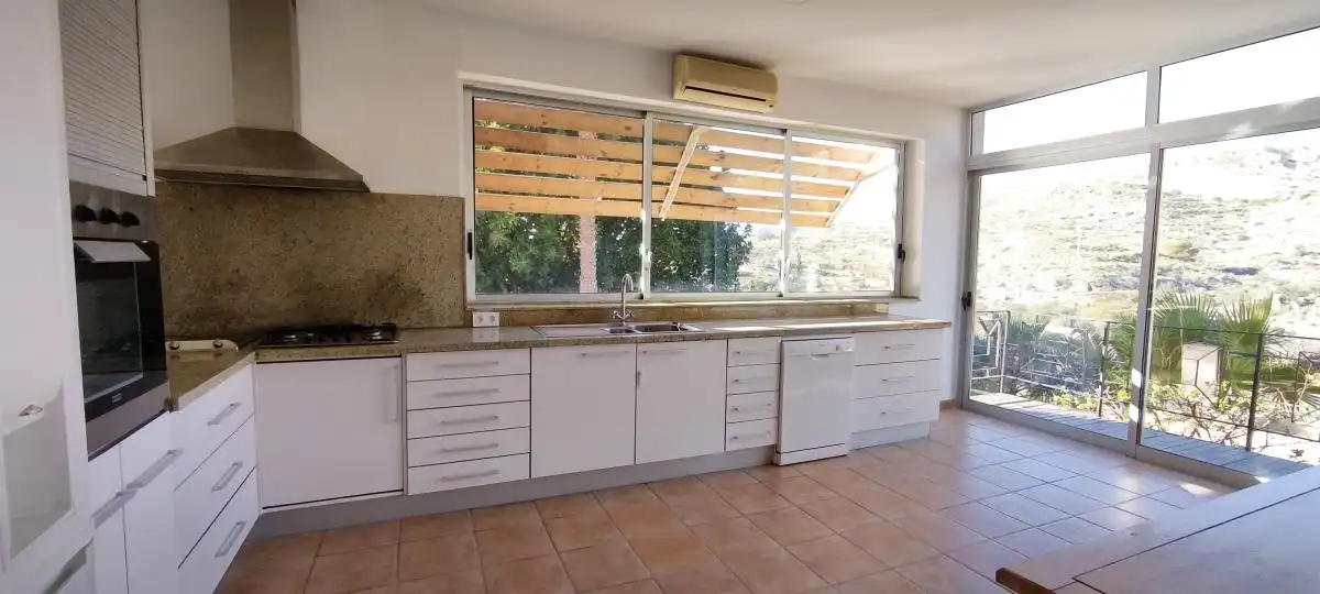 Cuina de Casa o xalet en venda en El Campello amb Aire condicionat, Piscina i Moblat