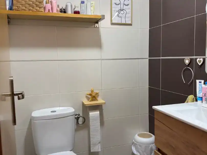 Bany de Pis en venda en Almoradí amb Aire condicionat, Terrassa i Balcó