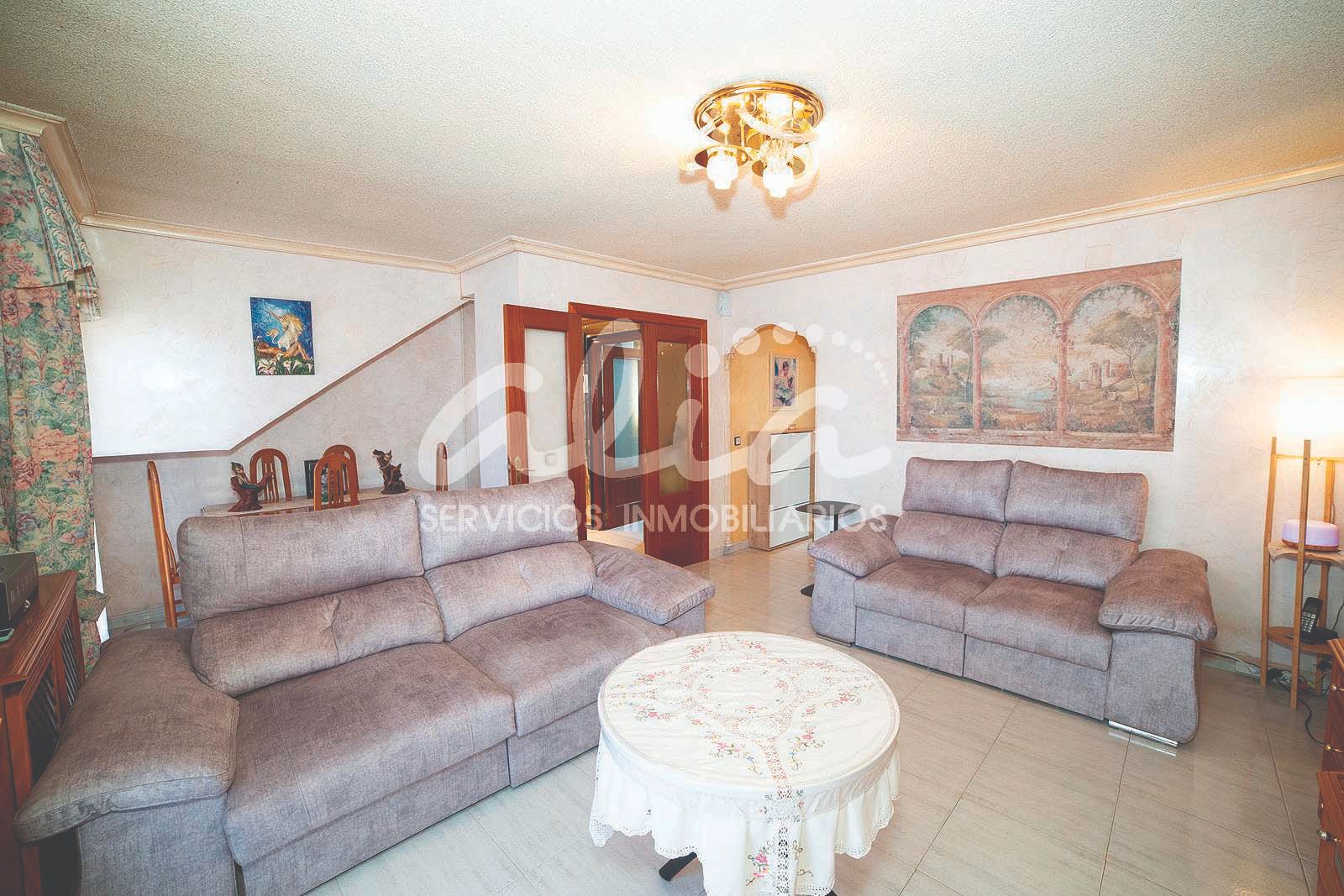 Living room of Duplex for sale in Pinto  with Air Conditioner, Heating and Terrace