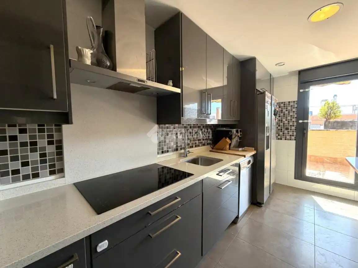 Cocina de Ático en venta en Madrid con Aire acondicionado, Calefacción y Terraza