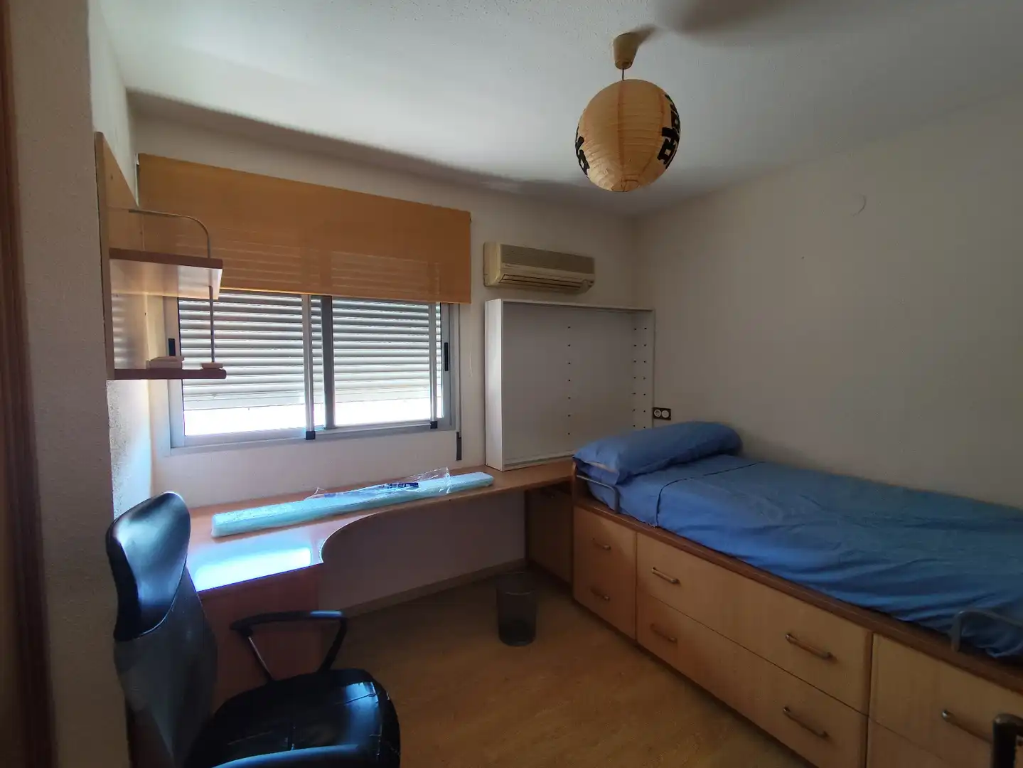 Bedroom of Flat for rent in Valencia  with Air Conditioner, Furnished and Washing machine