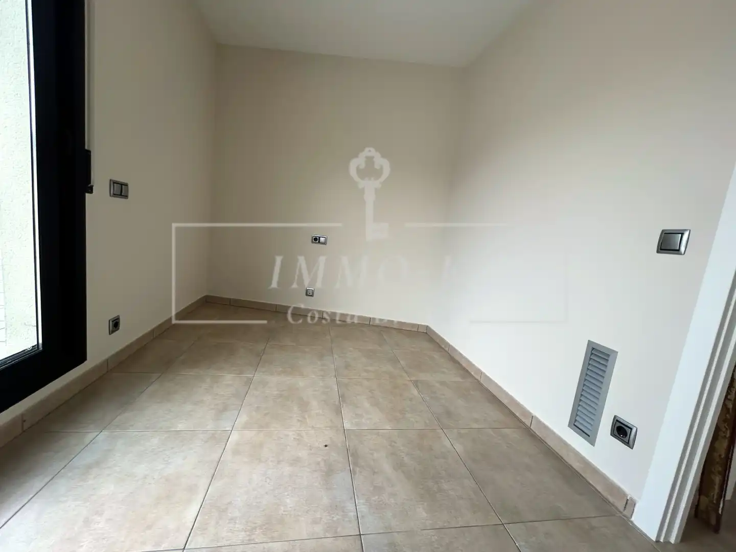 Flat for sale in Llançà  with Air Conditioner, Heating and Terrace