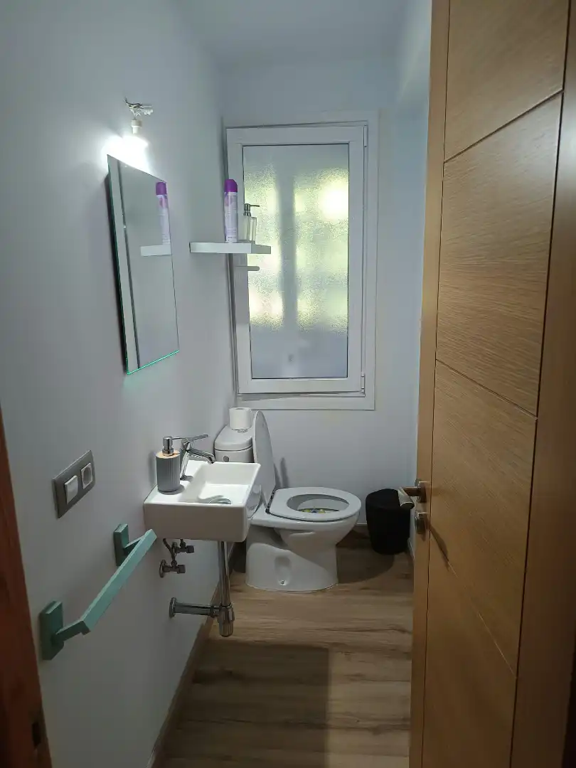 Baño de Piso de alquiler en Santiago de Compostela  con Amueblado
