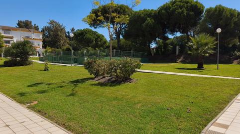 Foto 2 de Casa adosada en venta en Urbanización Greeen, El Portil, Huelva