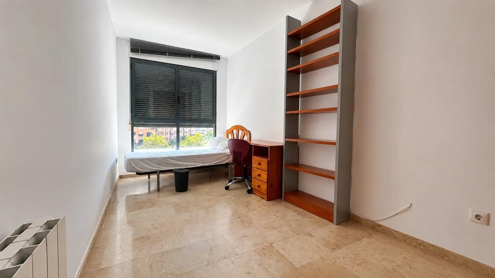 Habitación de Piso de alquiler en Valencia con Aire acondicionado, Calefacción y Jardín privado
