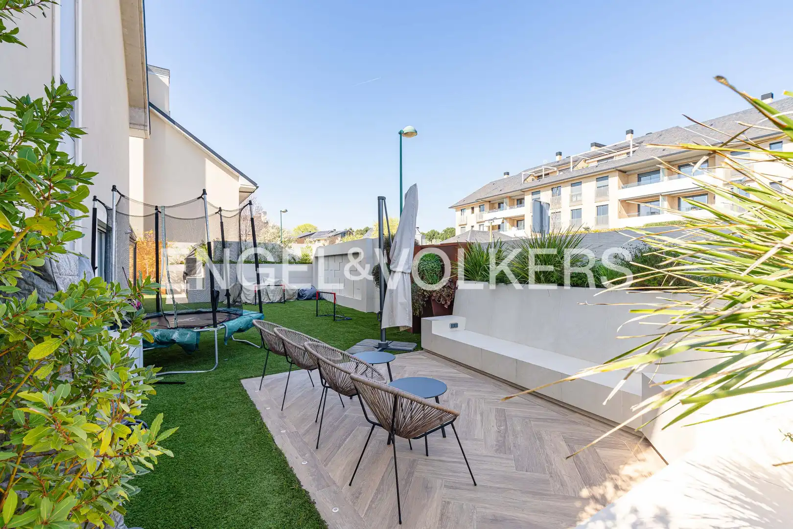 Terraza de Casa adosada en venta en Pozuelo de Alarcón con Aire acondicionado, Calefacción y Jardín privado
