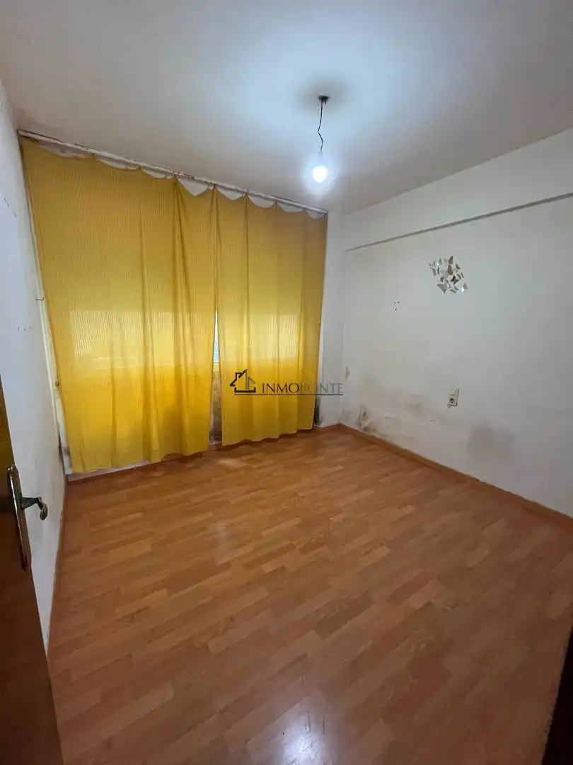 Bedroom of Flat for sale in Vigo 