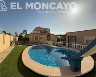 Exterior view of House or chalet for sale in Torrevieja  with Air Conditioner, Heating and Private garden