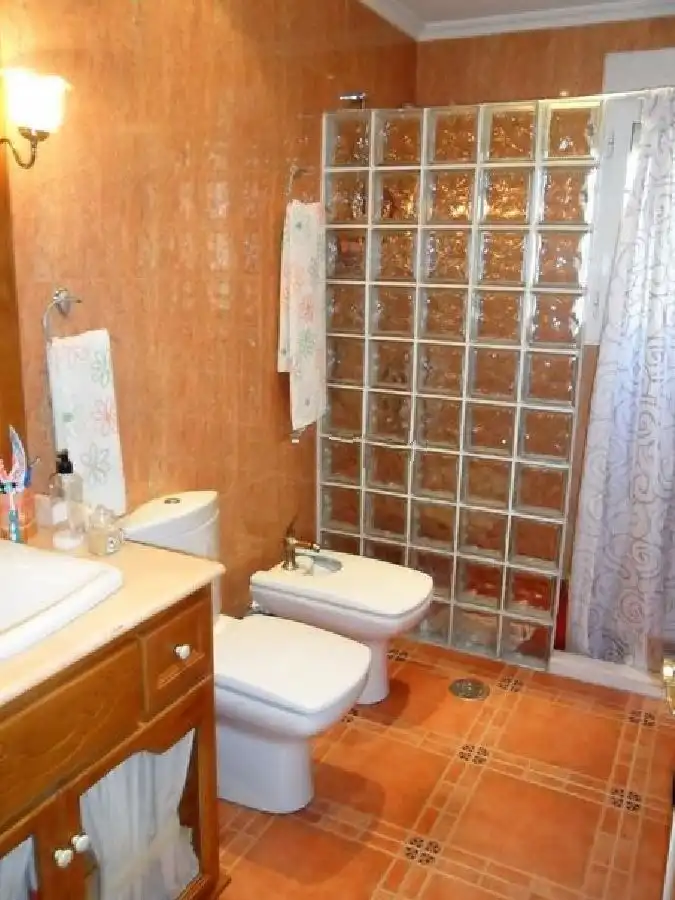 Badezimmer von Haus oder Chalet zur Miete in Orihuela mit Klimaanlage, Heizung und Privatgarten