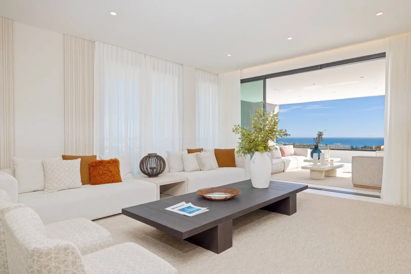 Living room of Attic for sale in Estepona  with Terrace, Storage room and Community pool