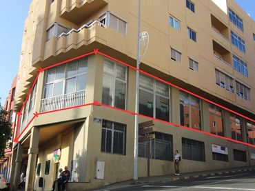 Local comercial en alquiler en Calle Bruno Pérez Medina 1