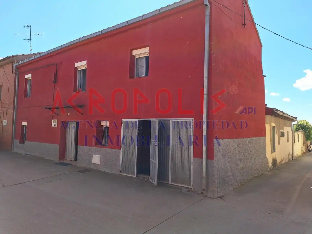 Vista exterior de Casa o chalet en venta en San Miguel del Valle, Zamora