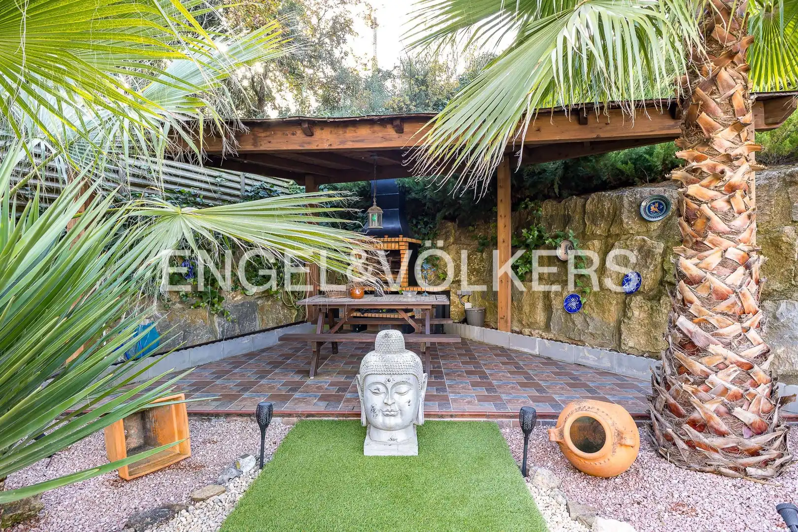 Terrassa de Casa o xalet en venda en Rubí amb Calefacció, Jardí privat i Piscina