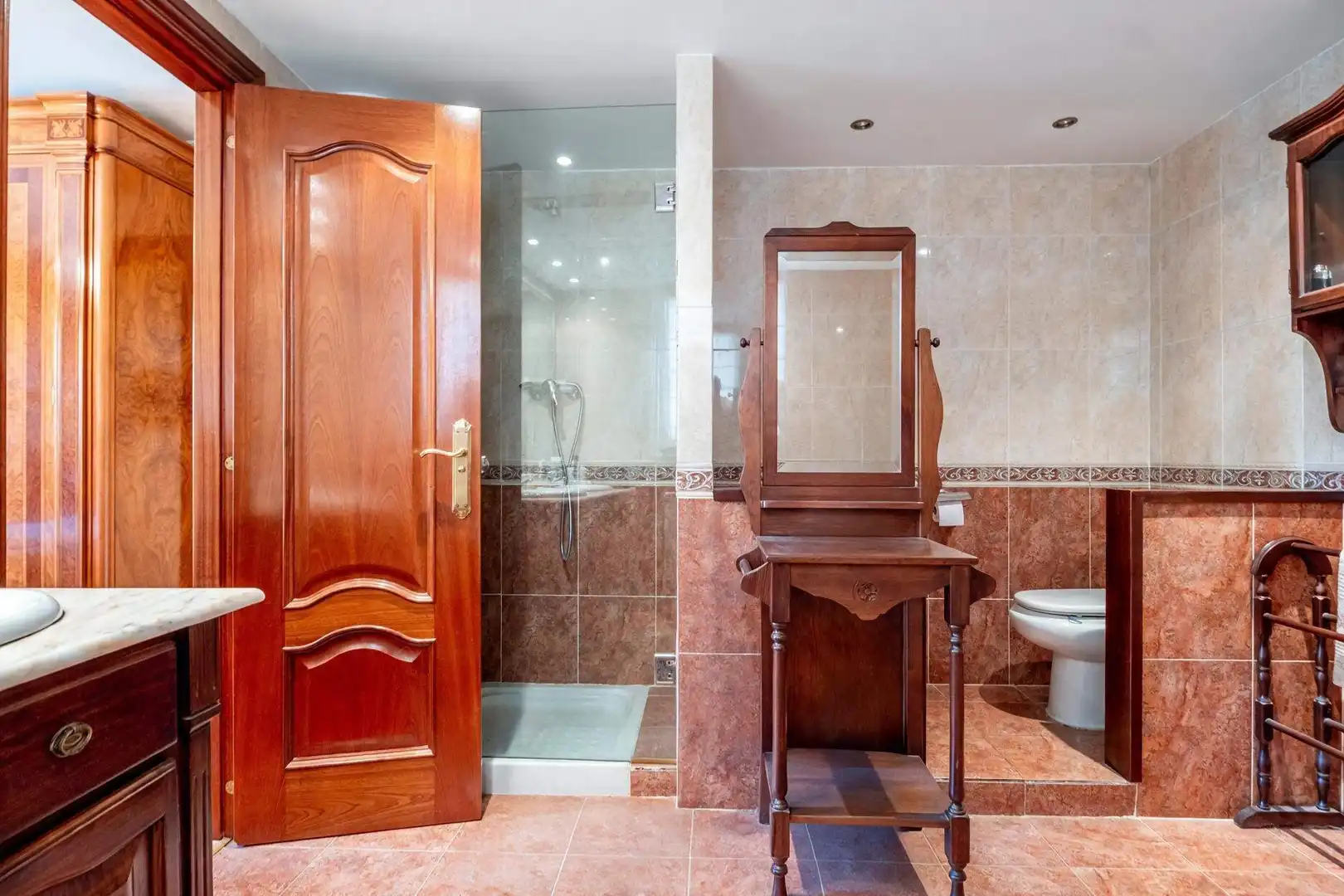 Bany de Casa o xalet en venda en Zaragoza amb Jardí privat, Terrassa i Traster